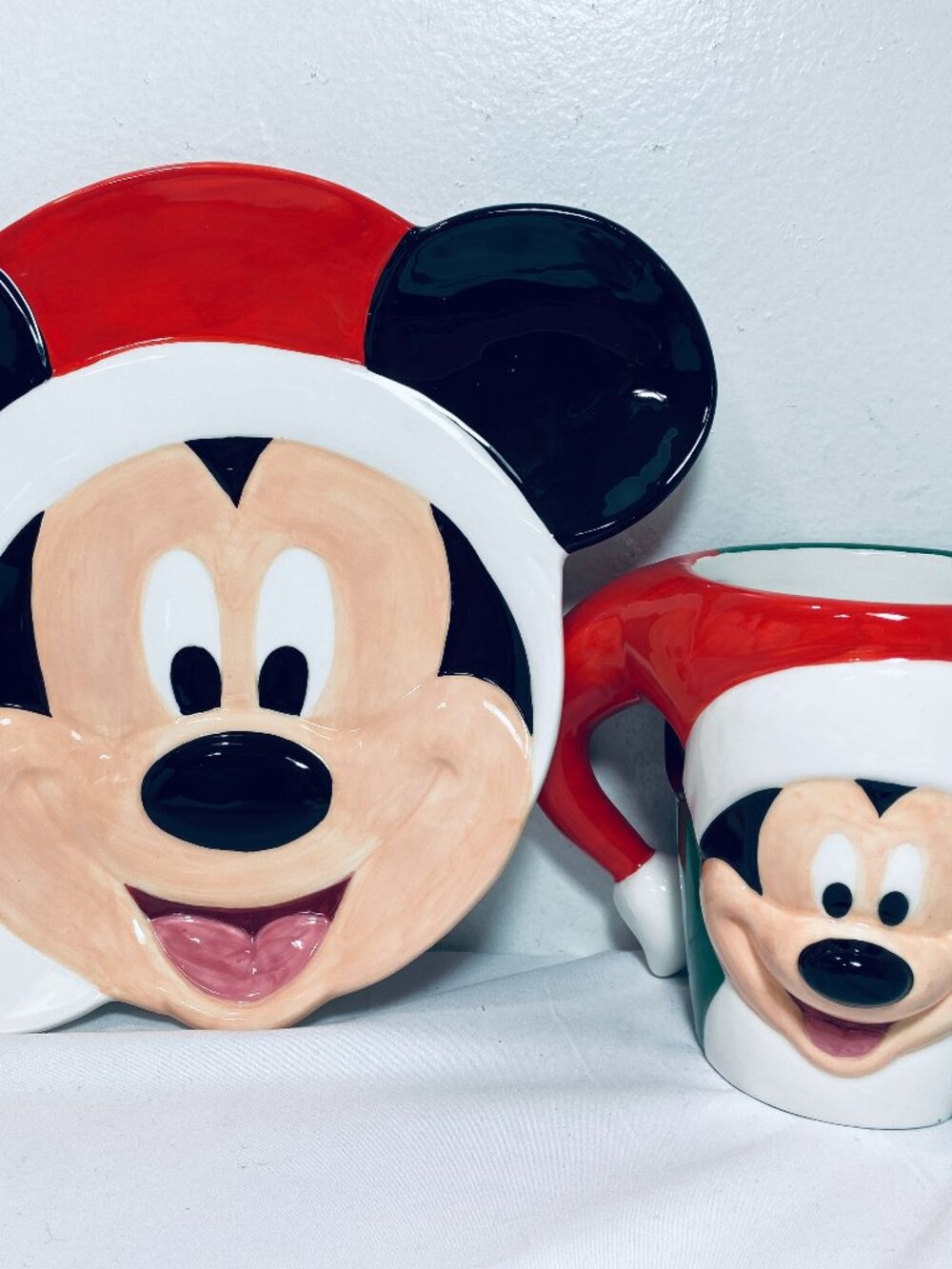 Disney Mickey Mouse Santa CANDY CANE CHRISTMAS Cookies & Milk Plate & Mug 2000